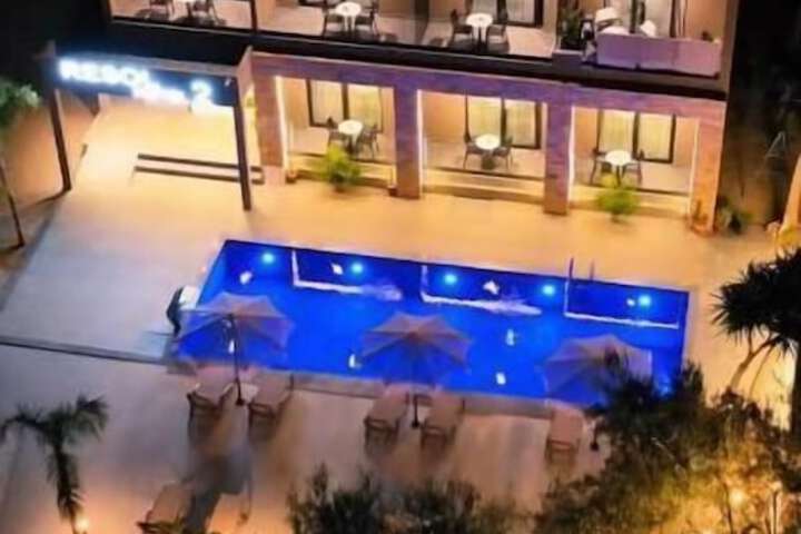 Hotel 79 of 80
