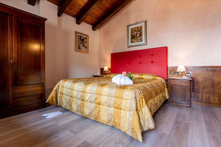 Room 15 of 61