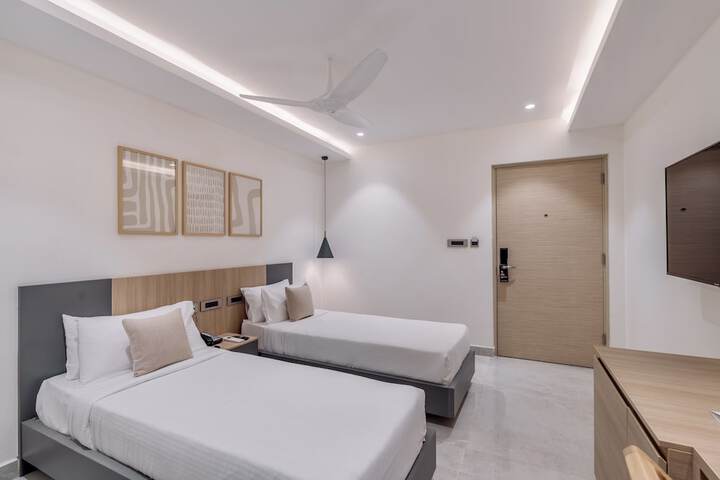 Room 6 of 40