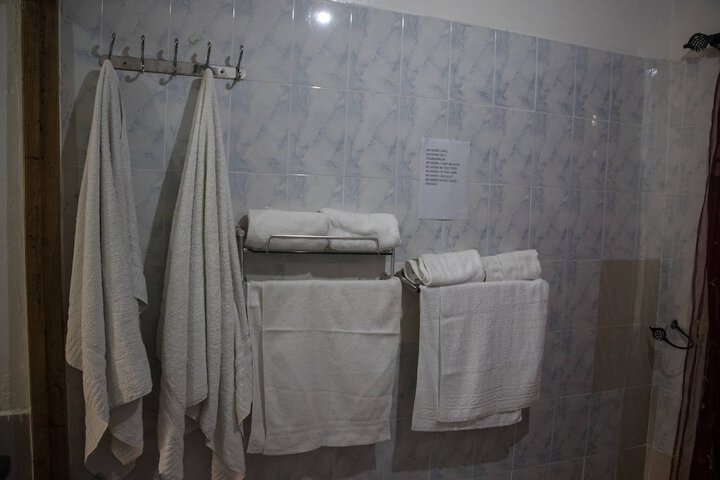 Room 11 of 27