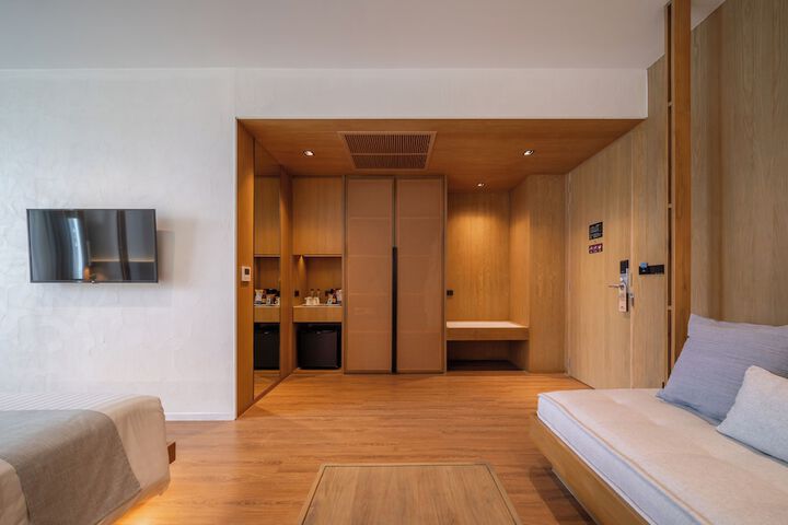 Room 57 of 150