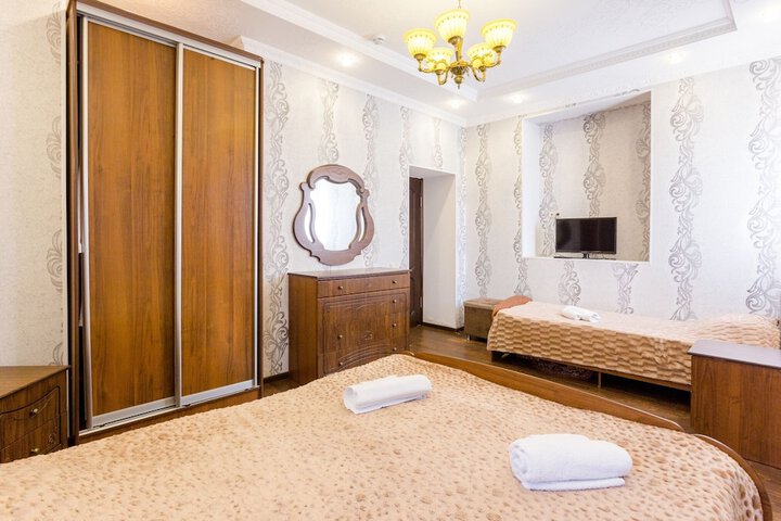 Room 3 of 45