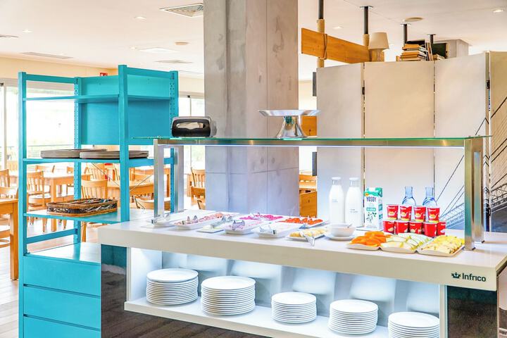 Breakfast buffet
