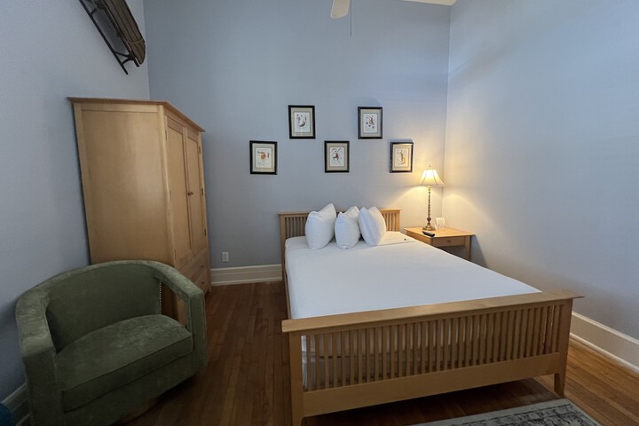 Room 75 of 142
