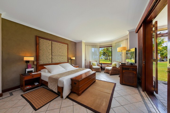 Room 3 of 64