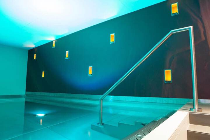 Pools & Facilities