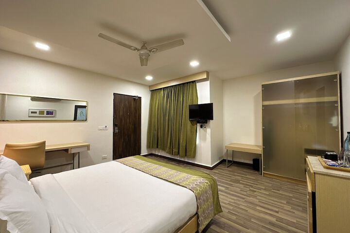 Room 7 of 20