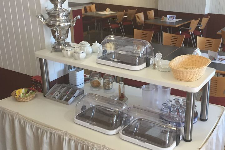 Breakfast/Coffee Service 15 of 23