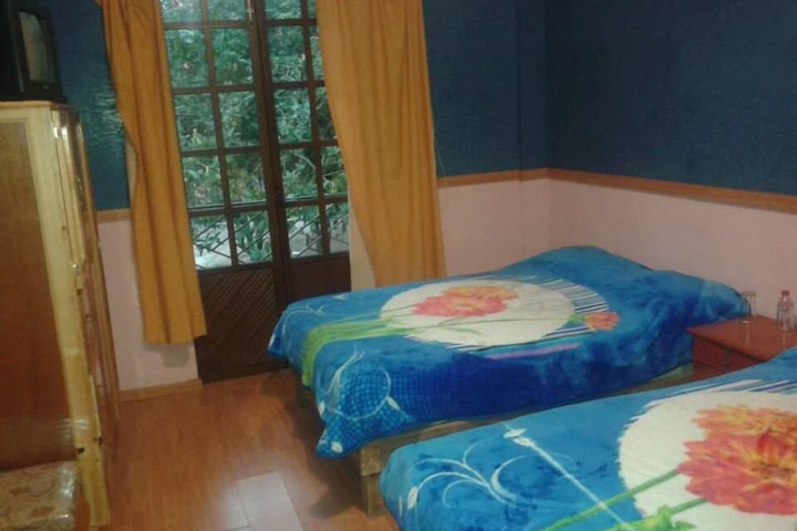 Room 9 of 19