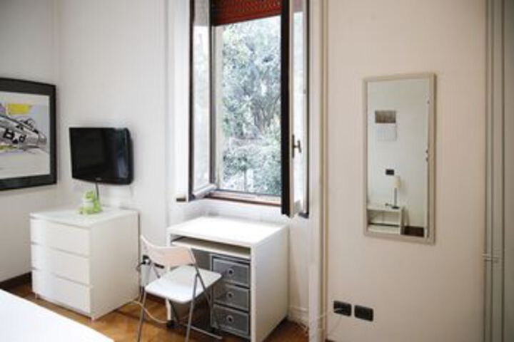 Room 15 of 36