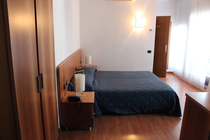 Room 14 of 45