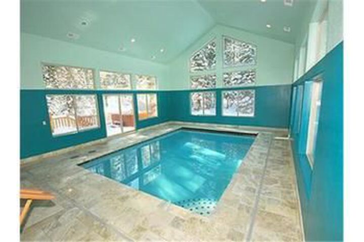Pool 10 of 15