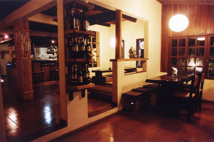 Lounge 40 of 54