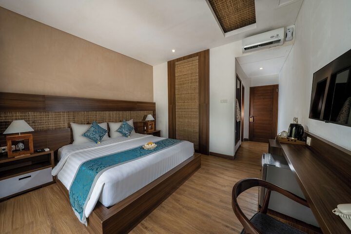 Room 9 of 55