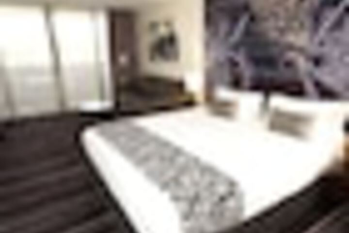 Room 59 of 237