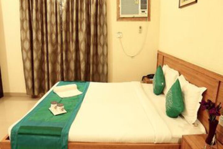 Room 11 of 26