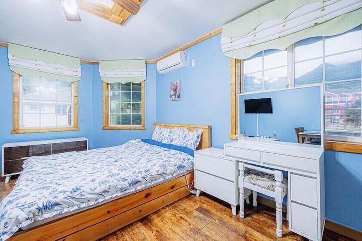 Room 29 of 83