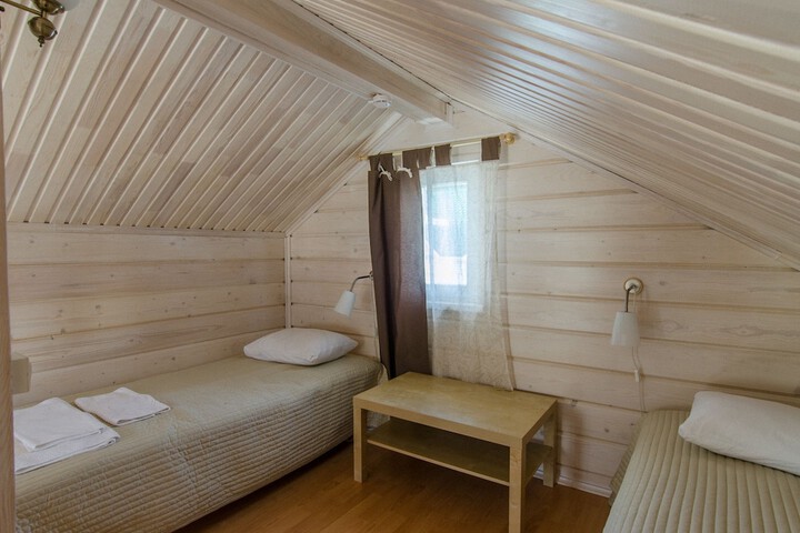 Room 10 of 43