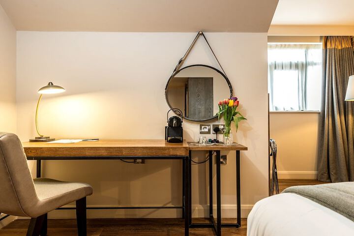 Room 44 of 90