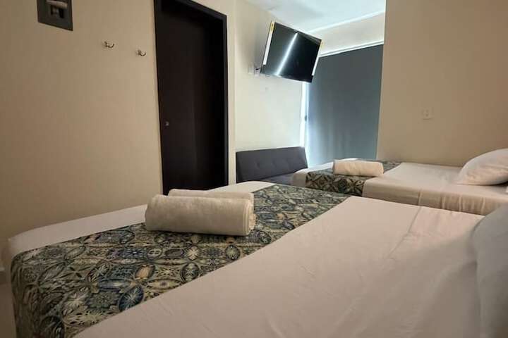 Room 7 of 10