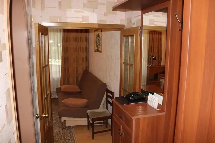 hotel_rooms