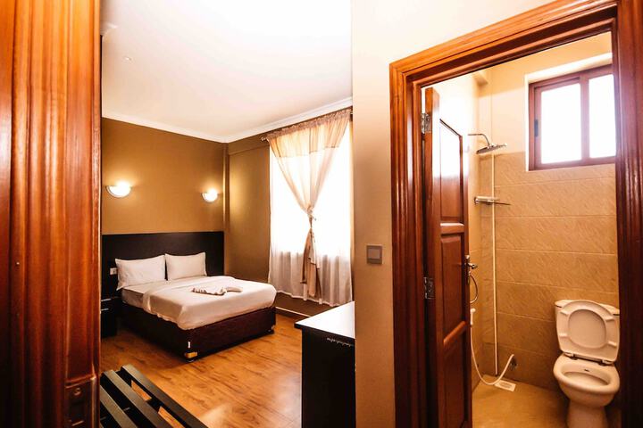 Room 17 of 24