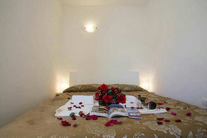 Room 2 of 31