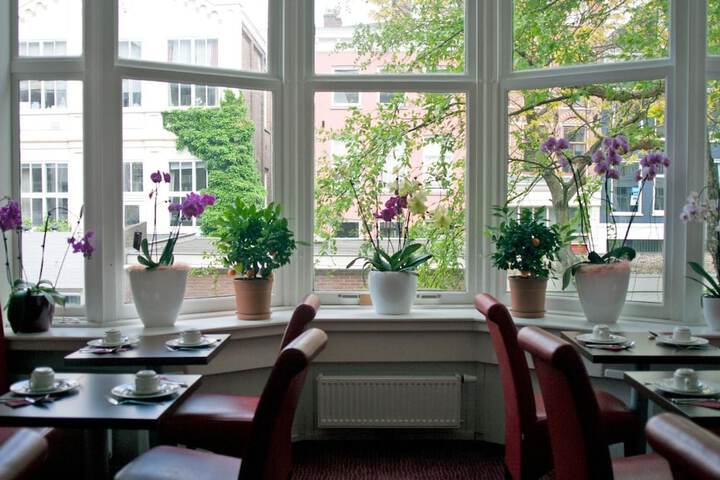 Dining 50 of 60