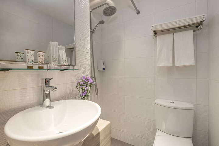 Bathroom Interior Photo