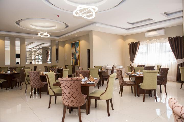Photo of Crossroads Hotel Blantyre