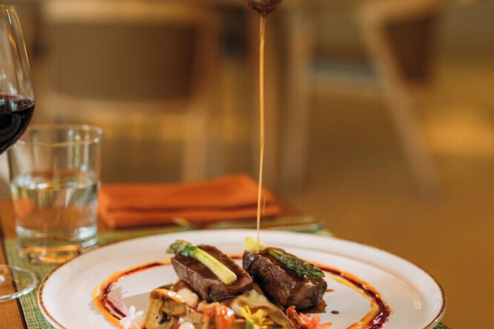 Dining 119 of 215