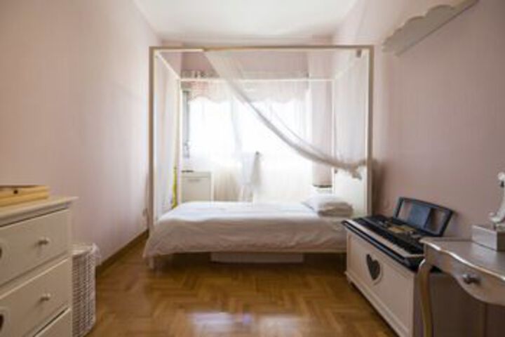 Room 16 of 52