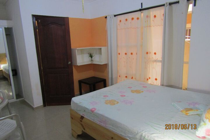 Room 9 of 10