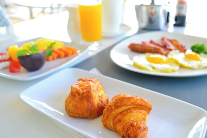 Breakfast/Coffee Service 96 of 124