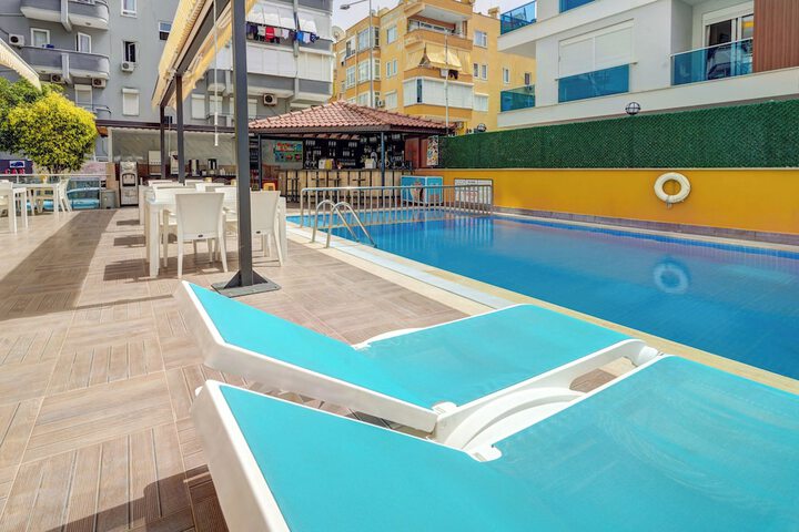 Hotel with Pool