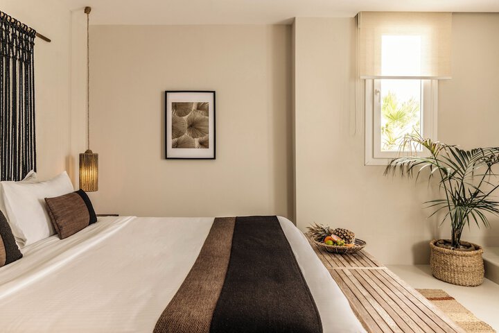 Room 45 of 173