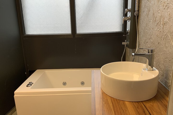 Room 65 of 78