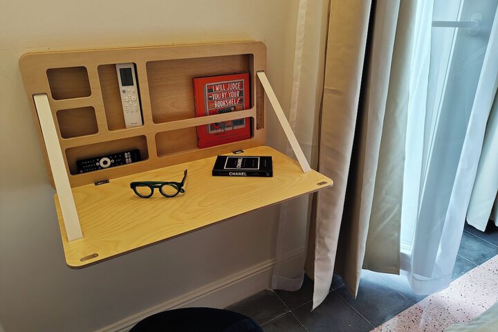 Room 18 of 80
