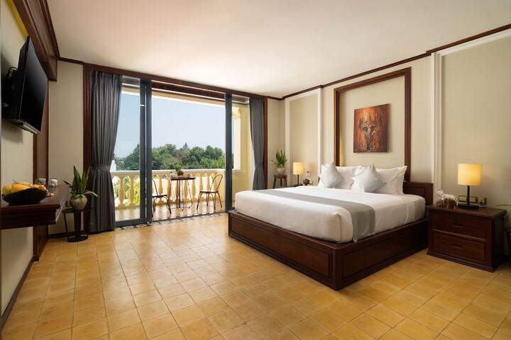 Room 10 of 79