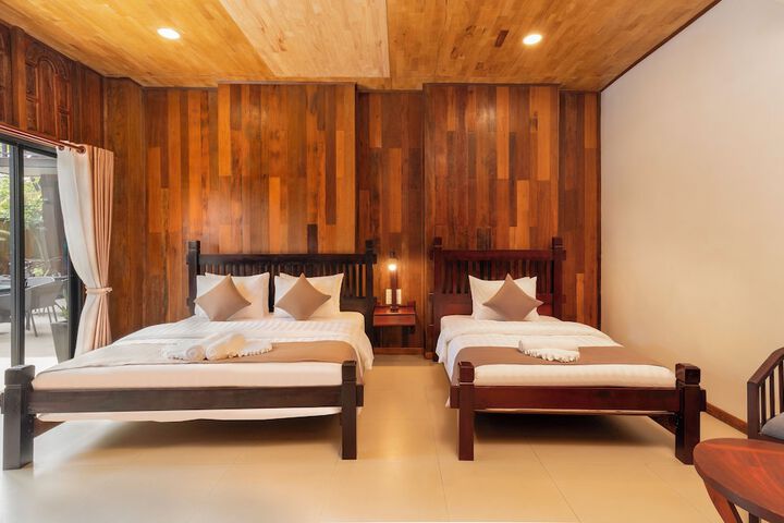 Room 7 of 28