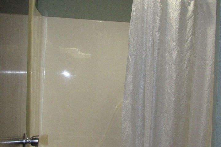 Double Accessible Queen Size Bed (12 of 19)