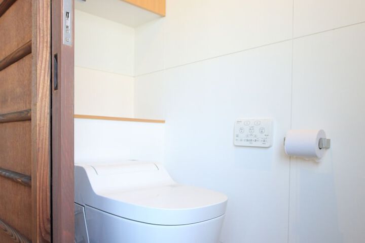Room 14 of 33