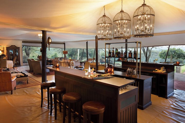 Lounge 78 of 135