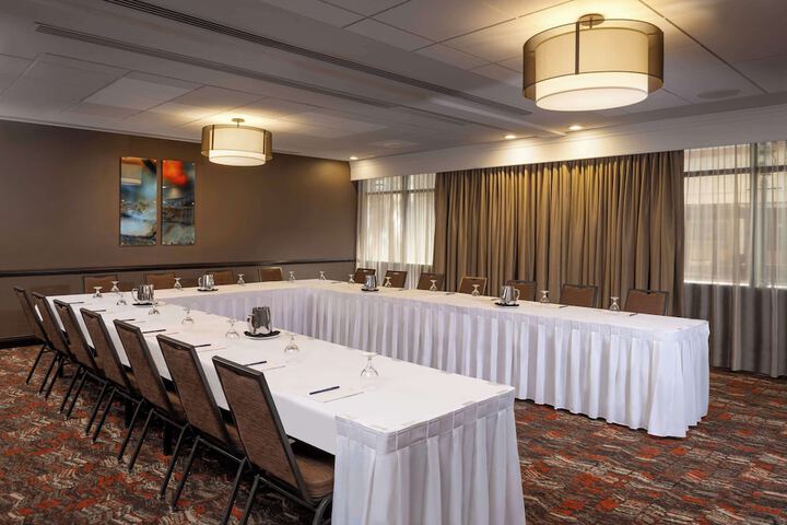 Meeting facility