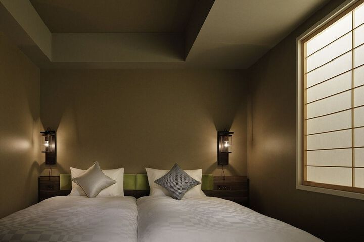 Room 14 of 77