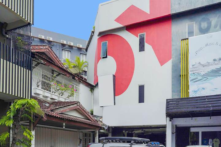 Hotel O Makassar near Mall Panakukkang formerly Sayang Home Stay
