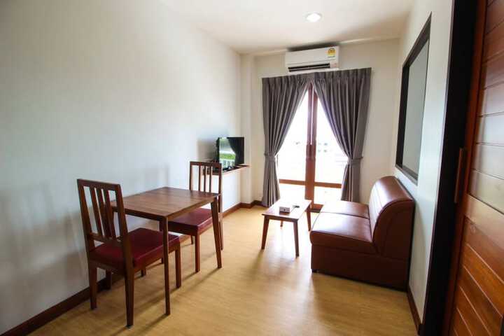 Room 13 of 30