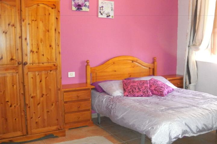 Room 14 of 33