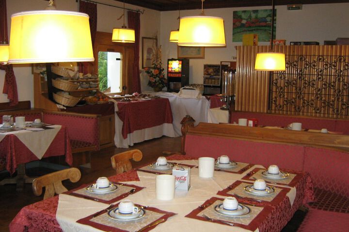 Breakfast/Coffee Service 11 of 53
