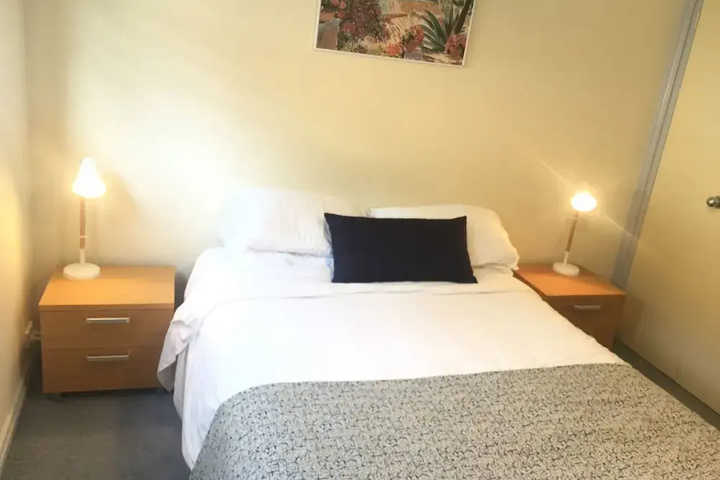 Room 3 of 12